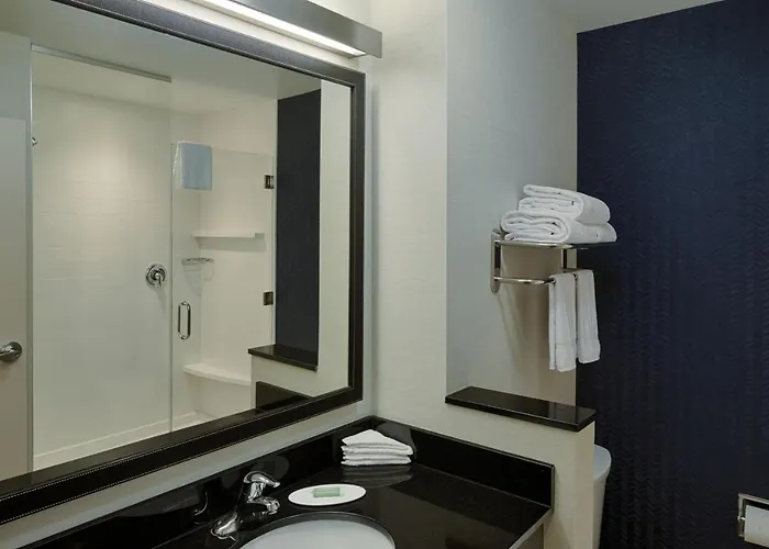 Fairfield & By Marriott Airport 3*