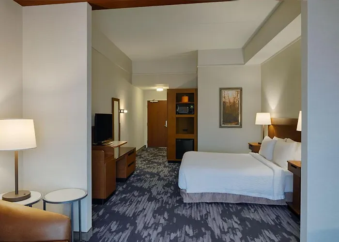 Hotel Fairfield & By Marriott Airport Columbus