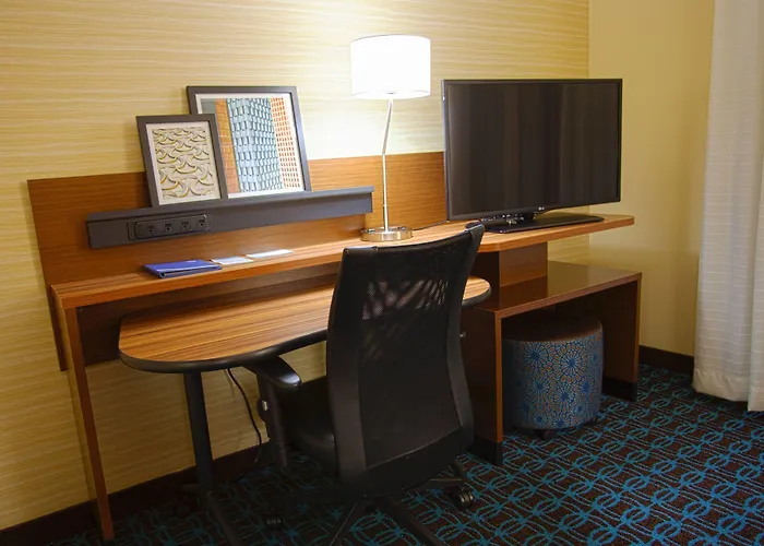 Fairfield & By Marriott Airport 3*