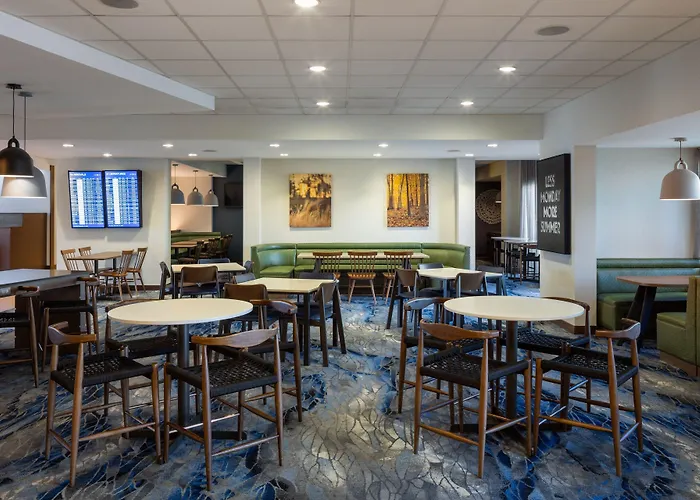 Fairfield & By Marriott Airport Hotel 3*