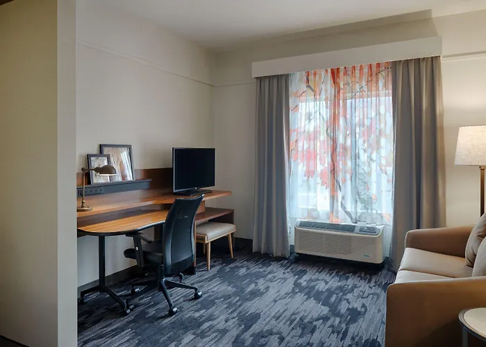 Fairfield & By Marriott Airport 3*