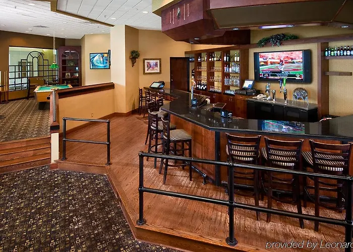 Hotel Fairfield & By Marriott Airport 3*