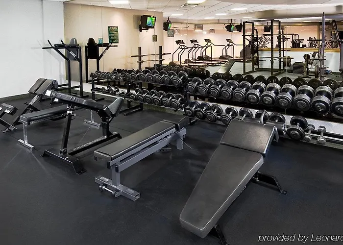 Hotel Fairfield & By Marriott Airport 3*