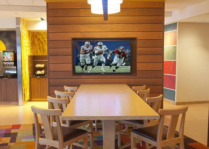 Hotel Fairfield & By Marriott Airport Columbus